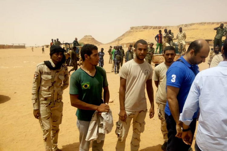 صورة للجنود المصريين المحررين من المخابرات السودانية في ليبيا
