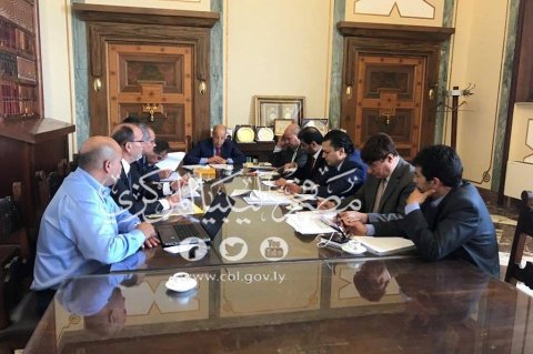 صورة لإجتماع الرئاسي والمركزي الذي أقر الترتيبات المالية